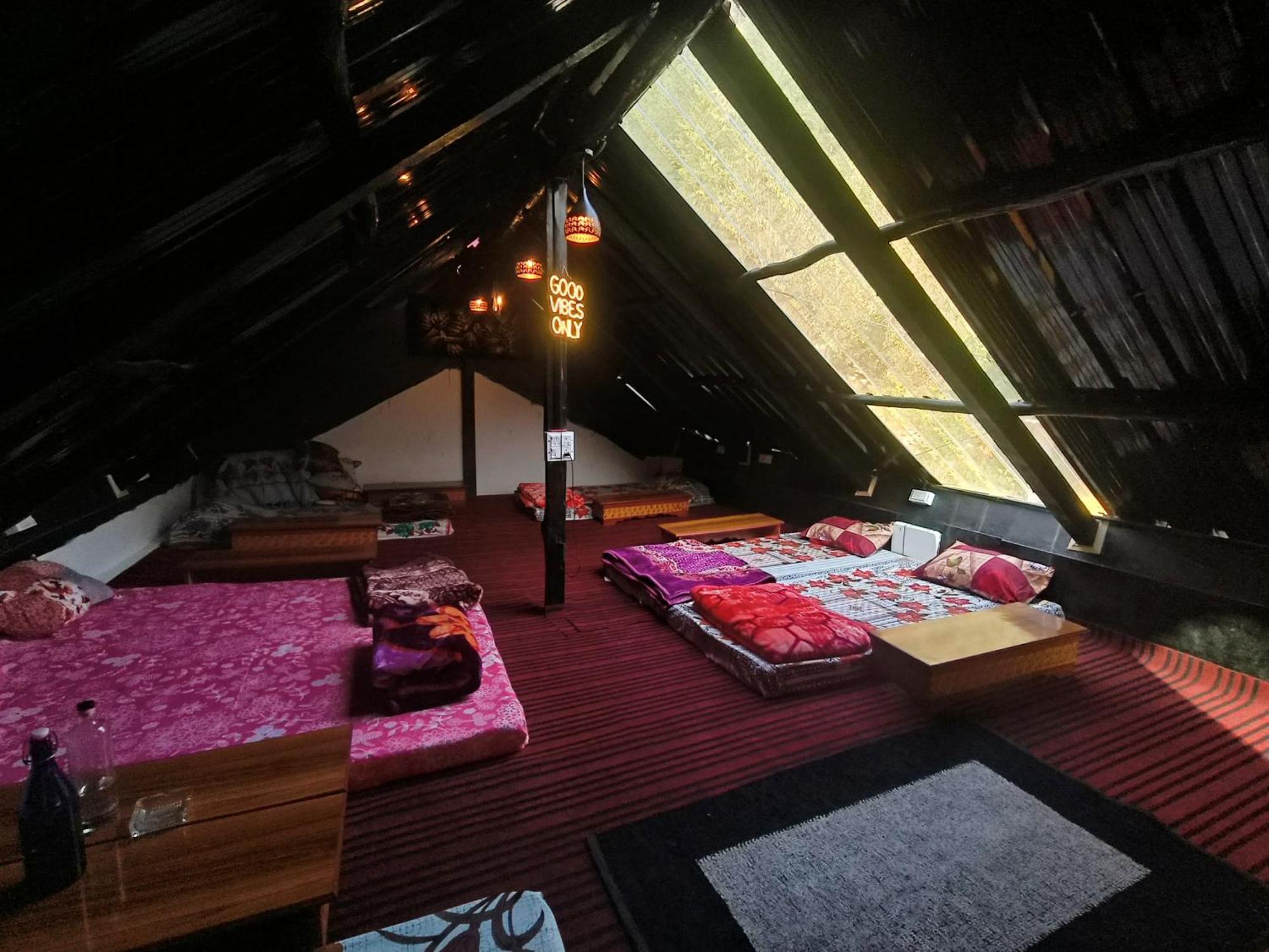 Stoner'S Delight Vandrarhem Kulu Exteriör bild