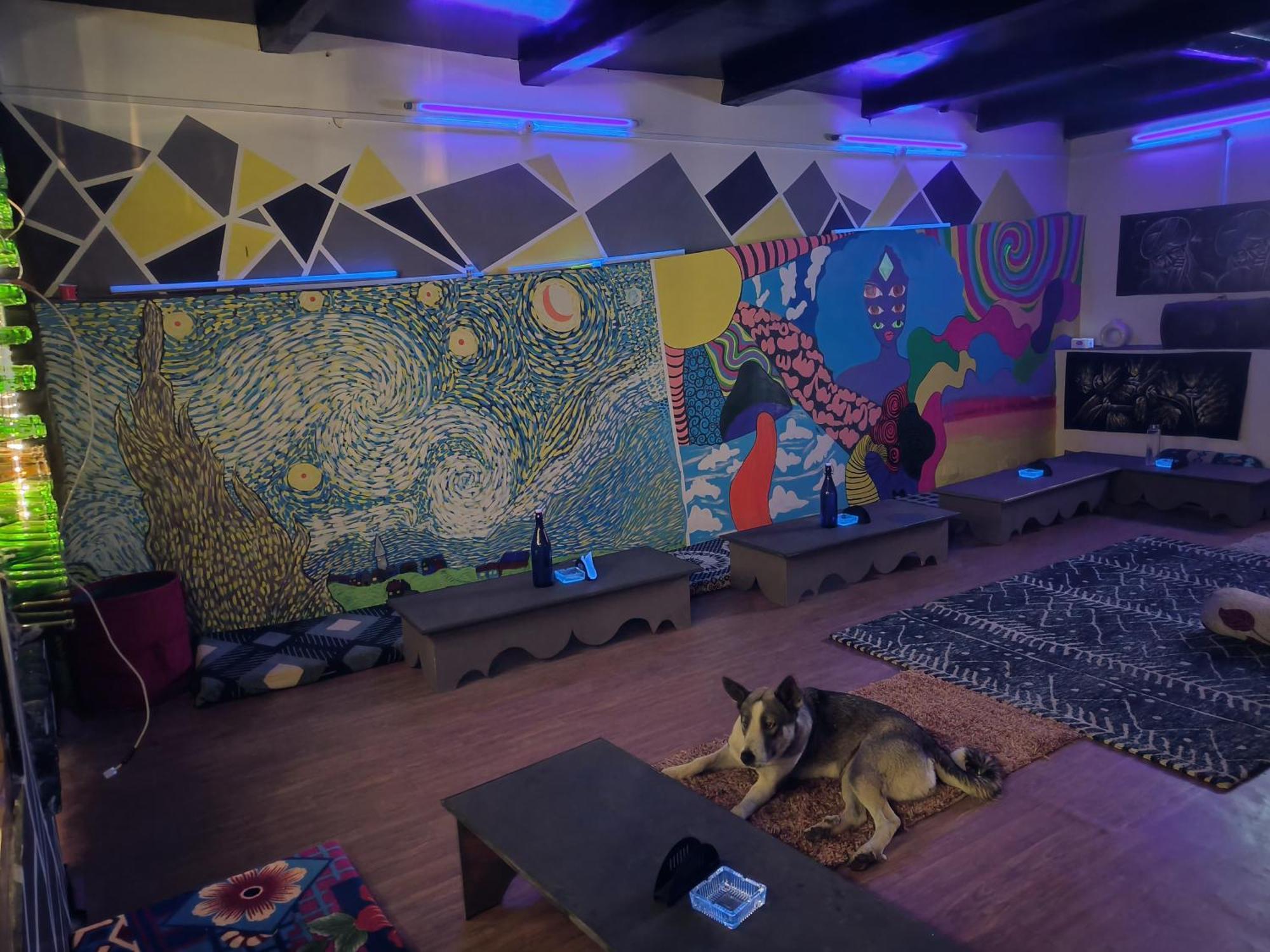 Stoner'S Delight Vandrarhem Kulu Exteriör bild